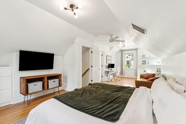 2118 W Schiller St Unit Ch, Chicago, IL 60622 - bedroom featuring lofted ceiling, light wood finished floors, and an office area