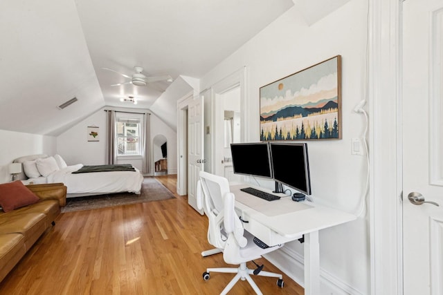 2118 W Schiller St Unit Ch, Chicago, IL 60622 - bedroom with an office area, vaulted ceiling, light wood-style flooring, and a ceiling fan