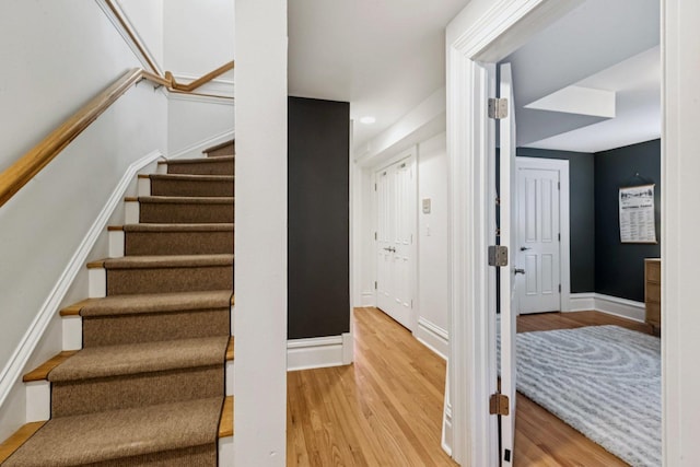 2118 W Schiller St Unit Ch, Chicago, IL 60622 - staircase with wood finished floors and recessed lighting