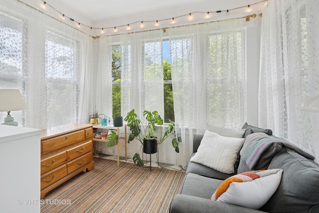 5245 N Winthrop Ave Unit 3S, Chicago, IL 60640 - sunroom with rail lighting