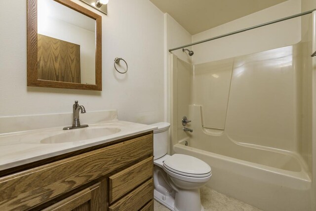 814 E Oak St, Silver Lake, WI 53170