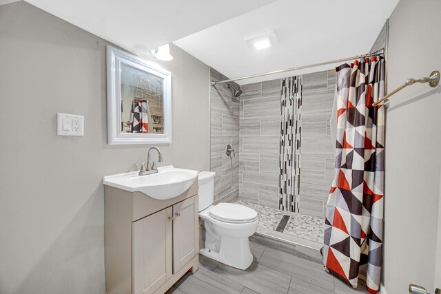 1028 N Lavergne Ave, Chicago, IL 60651 - full bathroom featuring tiled shower and vanity