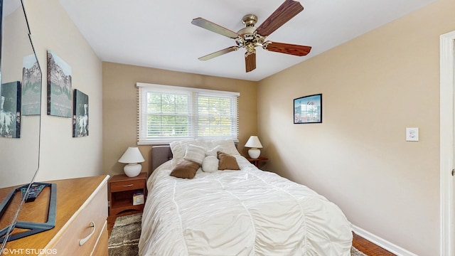 1502 S Fernandez Ave, Arlington Heights, IL 60005 - bedroom featuring wood finished floors and a ceiling fan