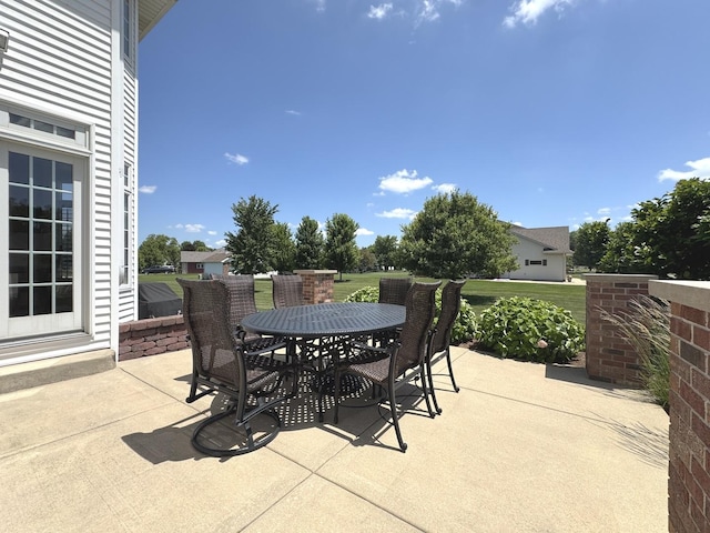 2305 Fox Run Dr, Kankakee, IL 60901 - view of patio with outdoor dining space