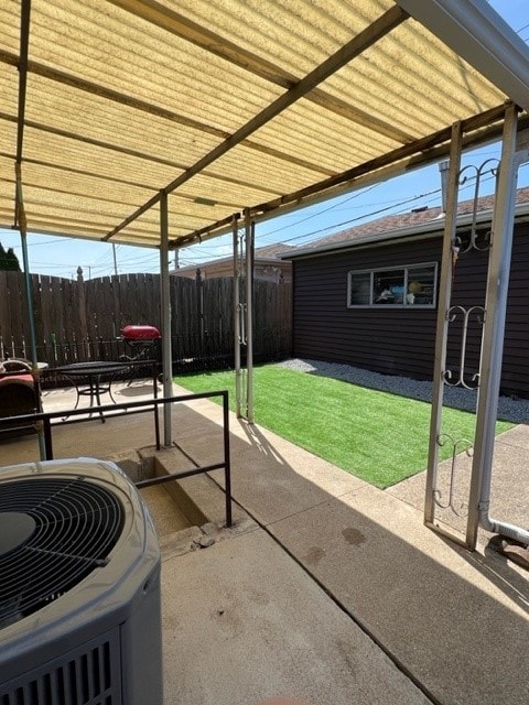 6359 W 63rd Pl, Chicago, IL 60638 - view of patio featuring an outbuilding