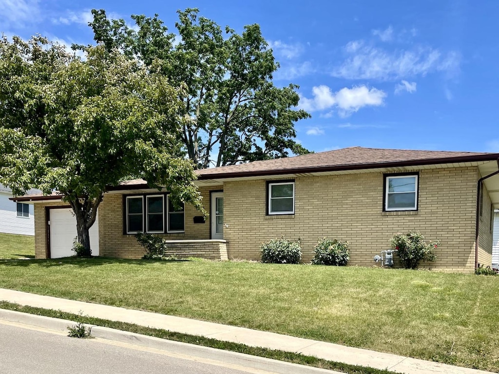 1203 Buffalo St, Peru, IL 61354 - photo 1
