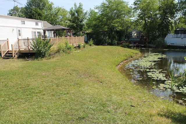 183 Fossil Cove Ct, Wilmington, IL 60481 - view of grassy yard with a gazebo and a deck