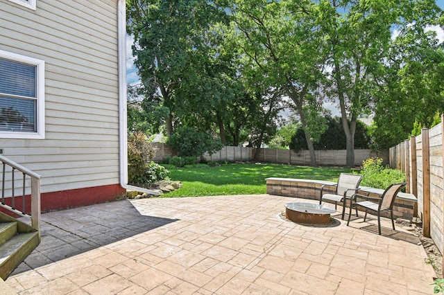 30 S Slusser St, Grayslake, IL 60030 - fenced backyard with a patio area