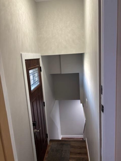 5131 S Latrobe Ave, Chicago, IL 60638 - entrance foyer featuring dark wood-style flooring and baseboards