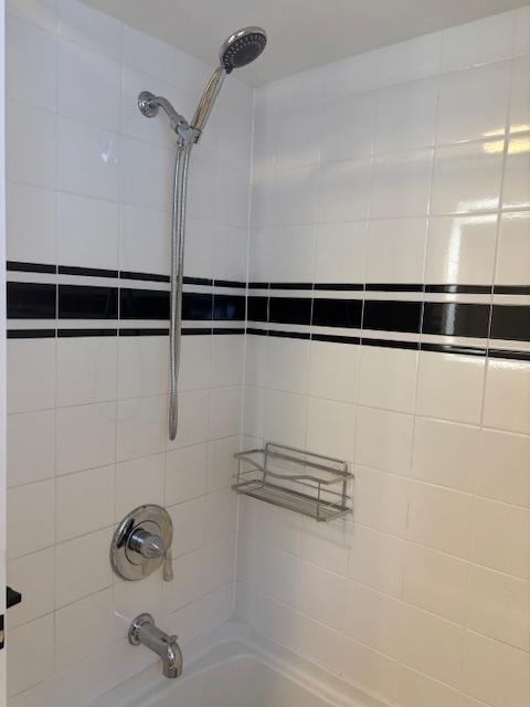 5131 S Latrobe Ave, Chicago, IL 60638 - bathroom view of bathing tub / shower combination