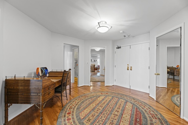 50 Lake Blvd Unit 627, Buffalo Grove, IL 60089 - office space featuring wood finished floors and baseboards