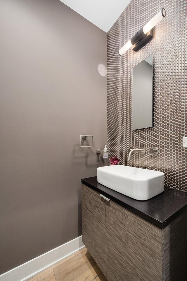2156 W Barry Ave, Chicago, IL 60618 - photo 17
