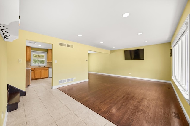 9070 Shady Ln, Hickory Hills, IL 60457 - unfurnished room featuring light tile patterned flooring and recessed lighting