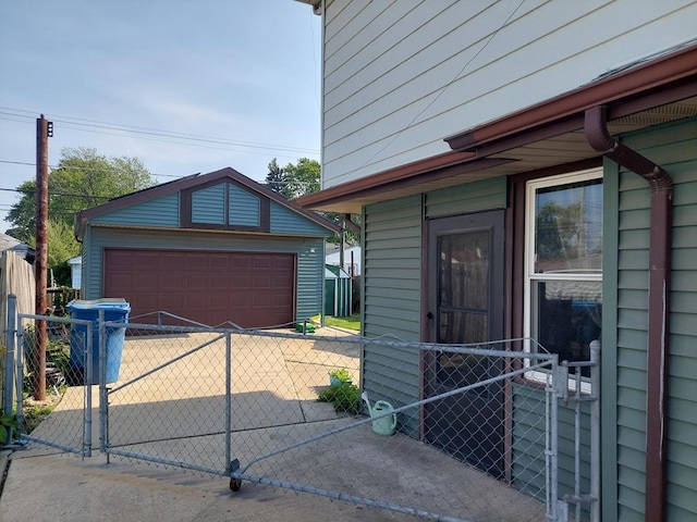 4421 W 87th St, Hometown, IL 60456 - detached garage featuring a gate