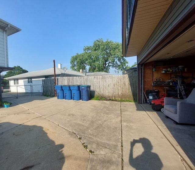 4421 W 87th St, Hometown, IL 60456 - view of patio / terrace