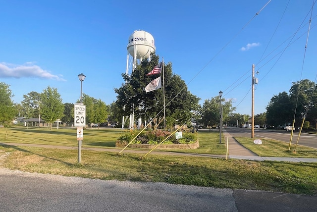 522 N 3rd Ave, Chenoa, IL 61726 - view of community with a lawn