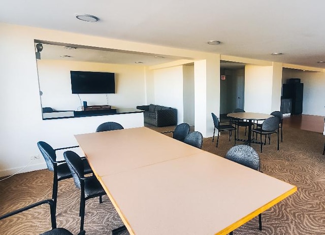 5801 N Sheridan Rd Unit 8A, Chicago, IL 60660 - office area with recessed lighting and carpet
