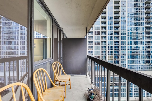 33 W Delaware Pl Unit 13A, Chicago, IL 60610 - view of balcony