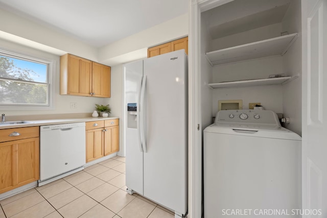 532 E Hawthorne Blvd, Wheaton, IL 60187 - kitchen featuring white appliances, washer / clothes dryer, light countertops, and light tile patterned flooring