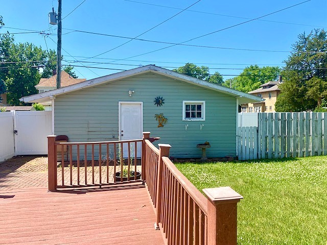 311 W 6th St, Sterling, IL 61081 - photo 5