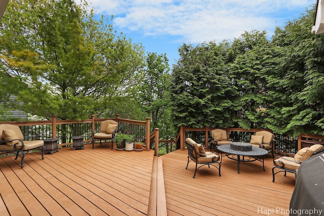 4 Shadow Creek Ct, Lake In The Hills, IL 60156 - wooden deck featuring an outdoor hangout area