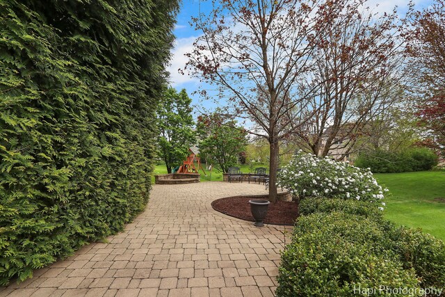 4 Shadow Creek Ct, Lake In The Hills, IL 60156 - view of patio / terrace