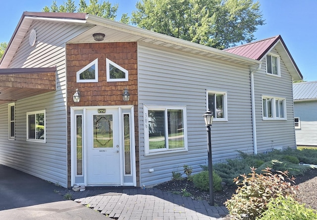 306 N Joy St, Tampico, IL 61283 - view of front of home featuring a metal roof
