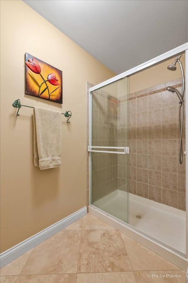 2636 Bainbridge Blvd, West Chicago, IL 60185 - full bath featuring a shower stall and tile patterned floors