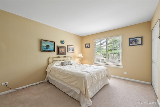 2636 Bainbridge Blvd, West Chicago, IL 60185 - carpeted bedroom featuring baseboards