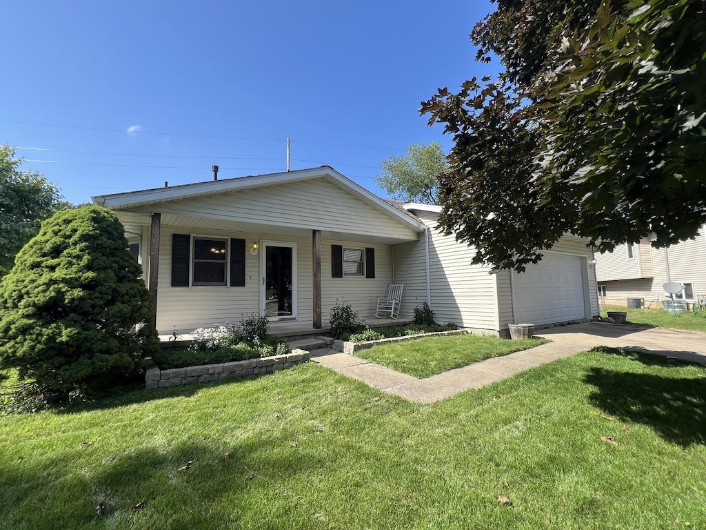 9 Timberview Dr, Bloomington, IL 61701 - photo 1