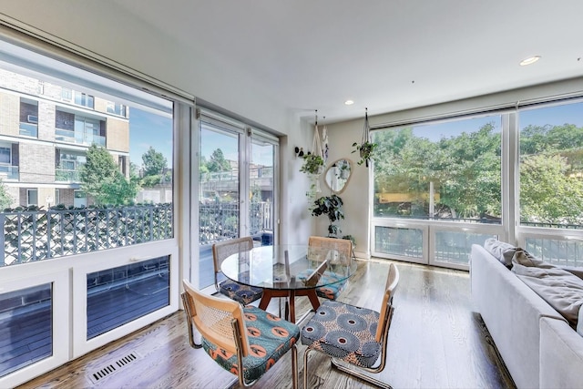 1800 N California Ave Unit 1E, Chicago, IL 60647 - dining room with wood finished floors and recessed lighting
