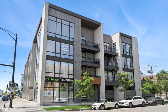 2405 W Iowa St Unit 206, Chicago, IL 60622 - view of apartment building / complex