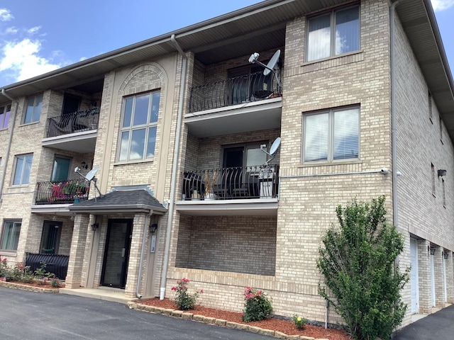 9211 S Roberts Rd Unit 3D, Hickory Hills, IL 60457 - photo 1
