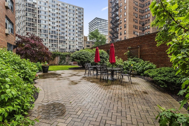 2909 N Sheridan Rd Unit 1601, Chicago, IL 60657 - view of patio featuring outdoor dining area