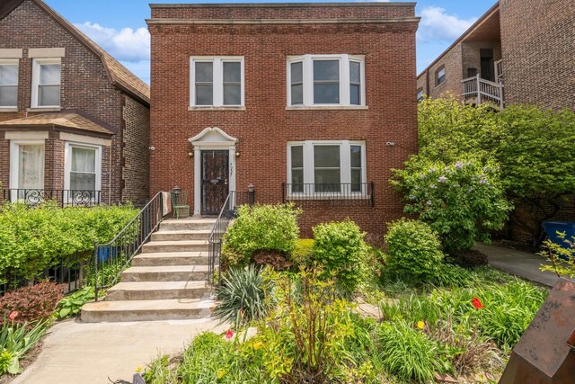 7225 S Yates Blvd, Chicago, IL 60649 - photo 1