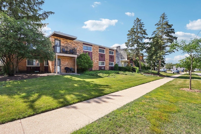 1320A Lore Ln Unit 204, Lombard, IL 60148 - view of home's community featuring a lawn