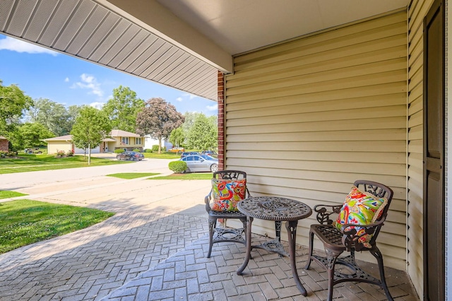 905 Harrison Ln, Hoffman Estates, IL 60192 - view of patio / terrace with a residential view