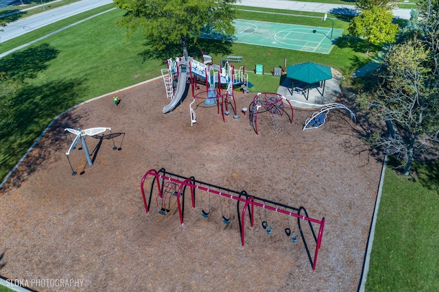 905 Harrison Ln, Hoffman Estates, IL 60192 - aerial view of a recreational park