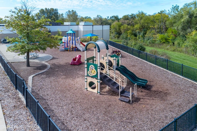 905 Harrison Ln, Hoffman Estates, IL 60192 - view of community playground