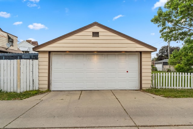 10341 Canterbury St, Westchester, IL 60154 - view of detached garage