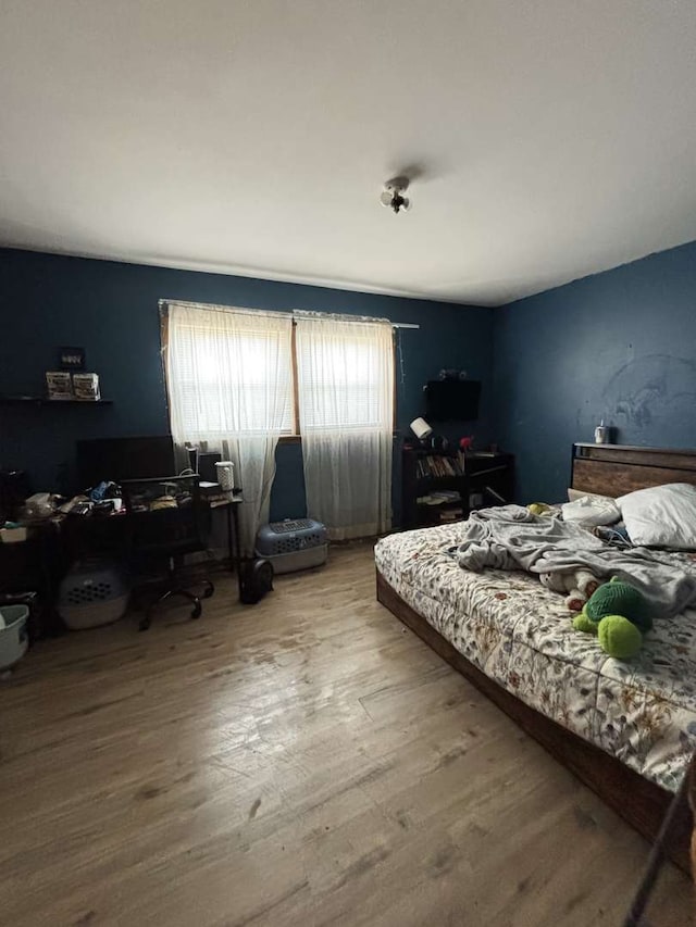 6709 W 59th St, Chicago, IL 60638 - bedroom featuring a desk and wood finished floors