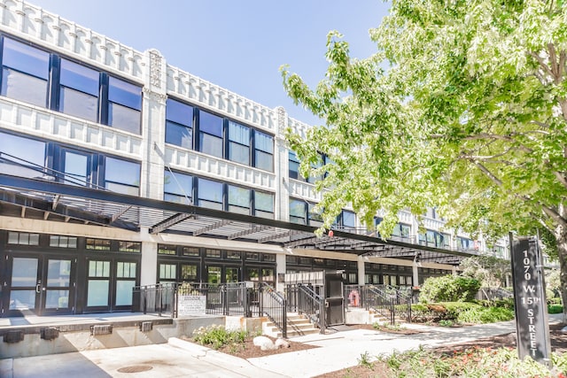 1070 W 15th St Unit 105, Chicago, IL 60608 - view of building exterior