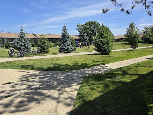 836 E Old Willow Rd Unit 109, Prospect Heights, IL 60070 - surrounding community featuring a lawn