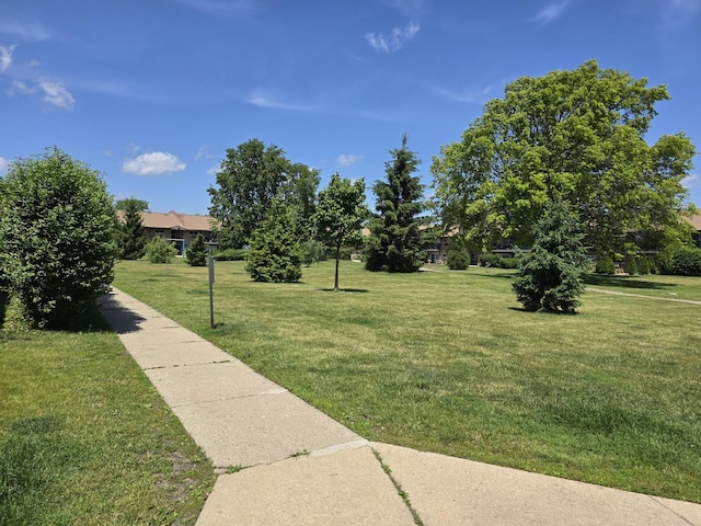 836 E Old Willow Rd Unit 109, Prospect Heights, IL 60070 - view of grassy yard
