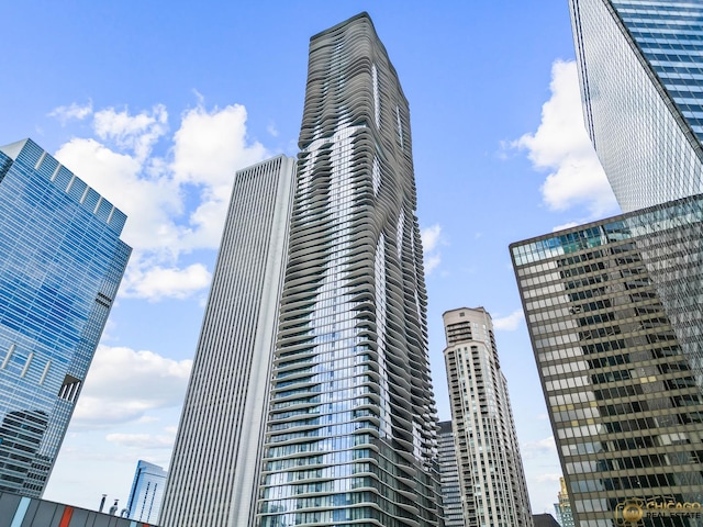 225 N Columbus Dr Unit 6808, Chicago, IL 60601 - view of property with a view of city