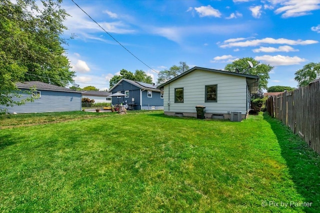 1422 Ridgeway St, Round Lake Beach, IL 60073 - rear view of property