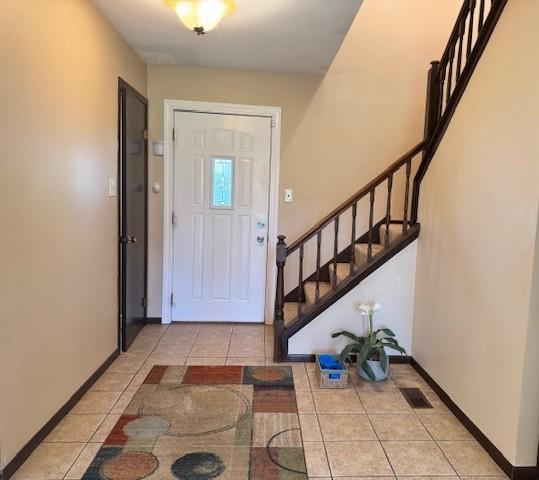 520 N Salem Dr, Schaumburg, IL 60194 - photo 2