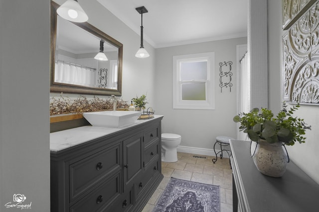 16637 W Oneida Dr, Lockport, IL 60441 - bathroom with vanity and crown molding
