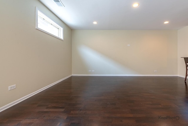 915 S Oak Park Ave Unit 1B, Oak Park, IL 60304 - unfurnished room with recessed lighting and dark wood-style flooring