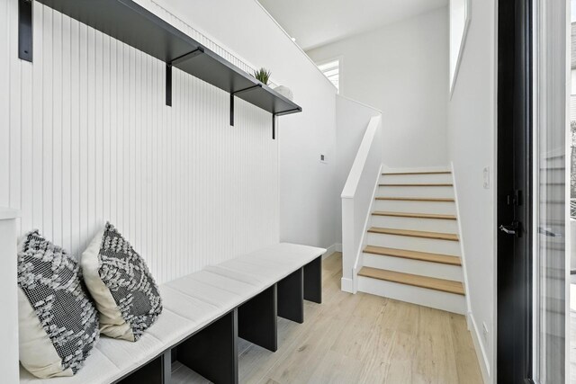 4630 N Kasson Ave, Chicago, IL 60630 - mudroom with light wood finished floors and baseboards